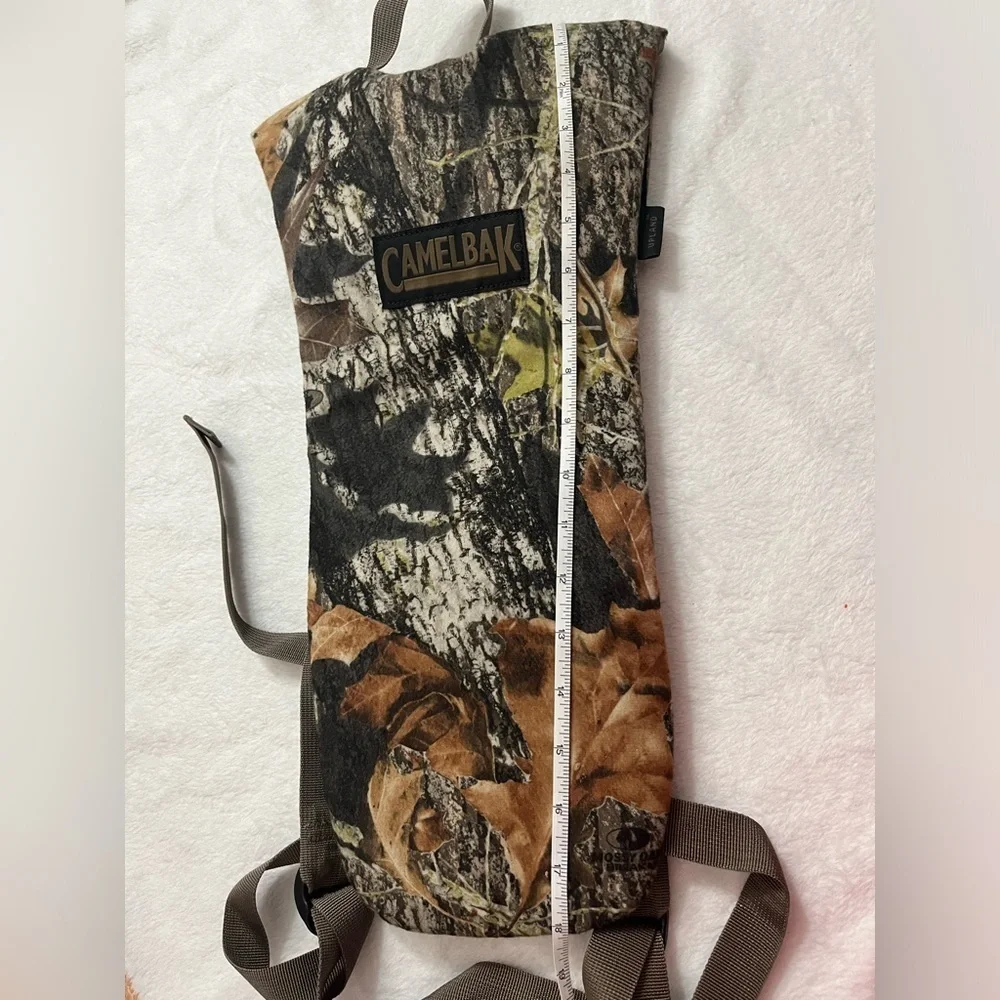 Camelbak camouflage hydration hike/hunt backpack bundle w/ bladder 1.5L